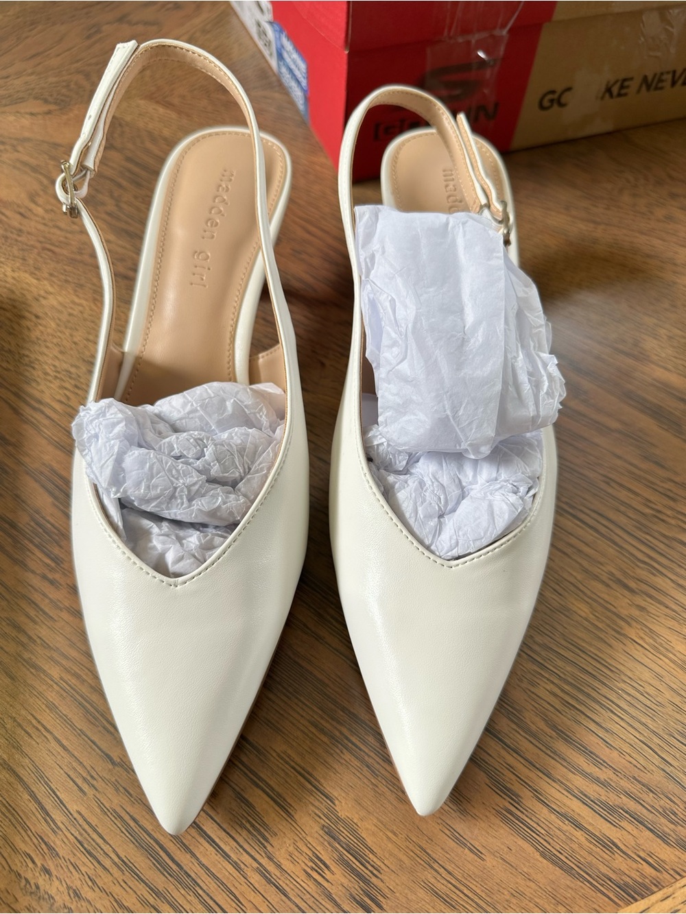 Madden Girl Kids Dress Shoes in White